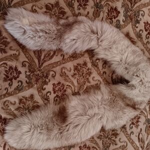 Luxurious White Fox Fur Scarf/Wrap/Stole